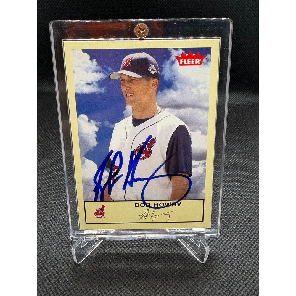 Bob Howry Signed 2005 Fleer Tradition Cleveland Indians Card 238 Auto NM